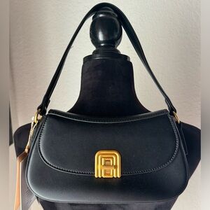 MIZTIQUE Twist Lock Shoulder Bag Black